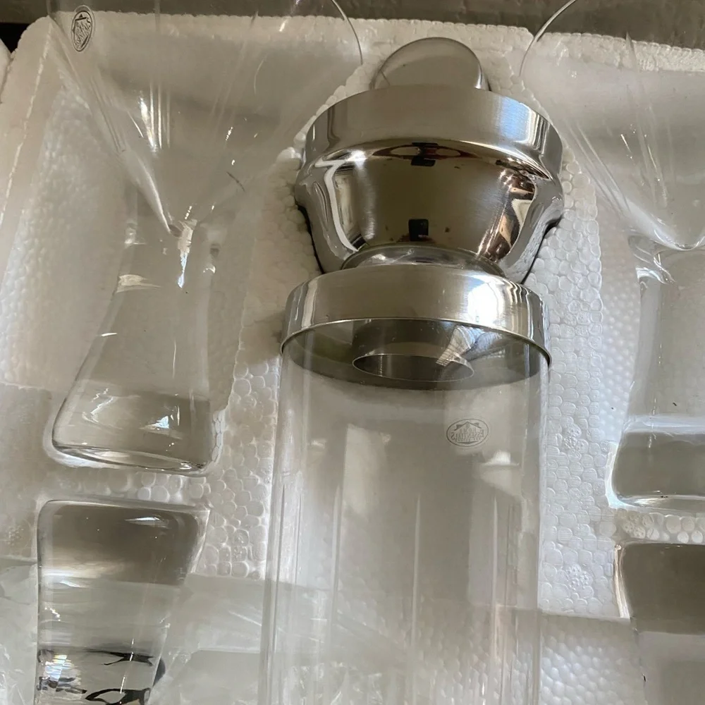 Home Essentials Hex 11  Set 4 Martini Etched Glasses Cocktail Shaker and Tray